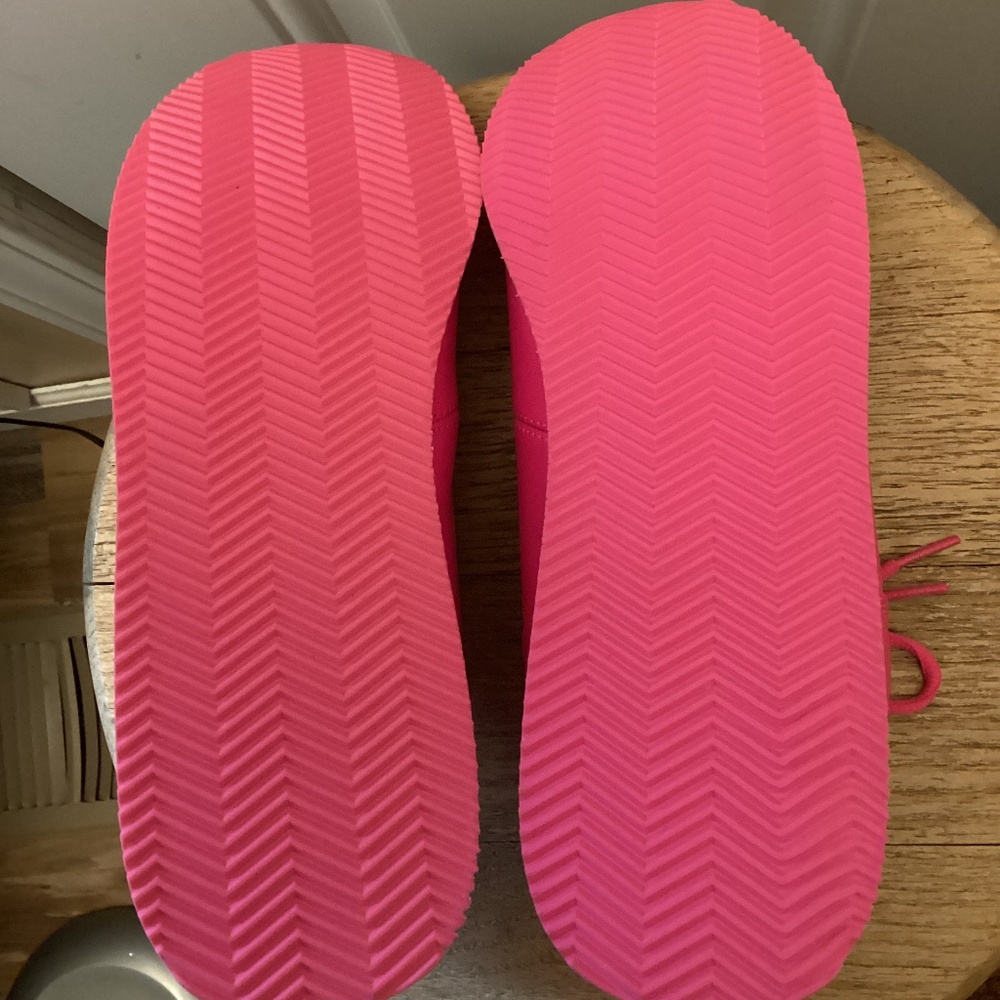 Women’s  Pink FILA IL shoes Size 10 - Picture 11 of 13